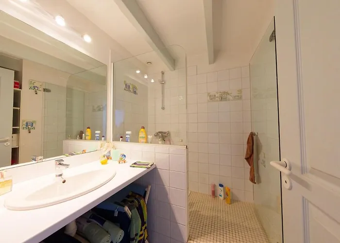 022 Le Petit Clos Villa